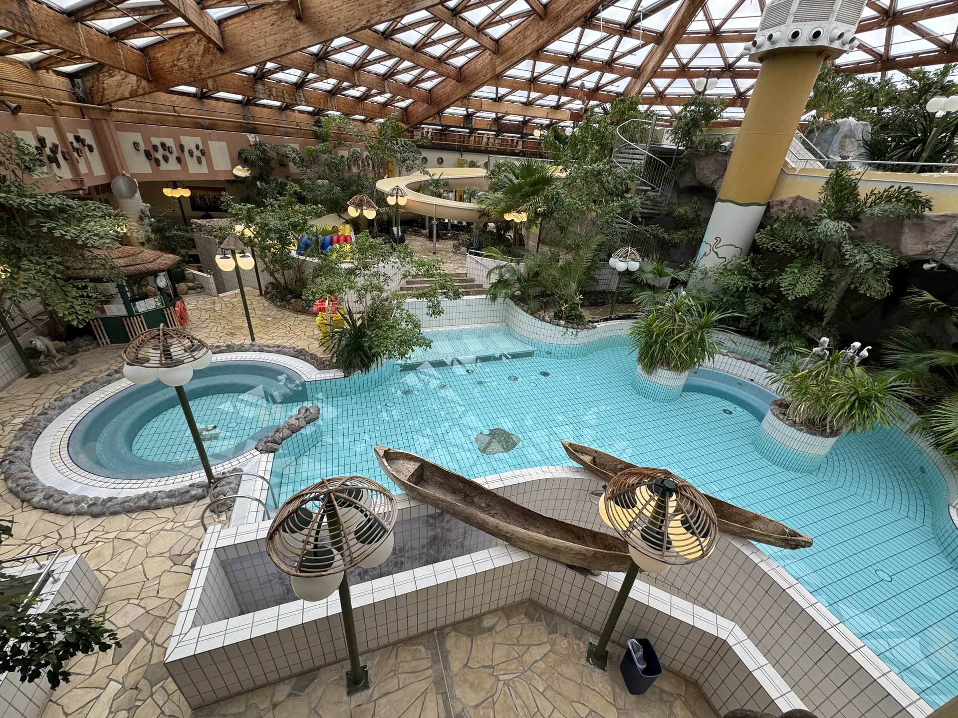 Hauptbecken im Aqua Mundo Park Nordseeküste